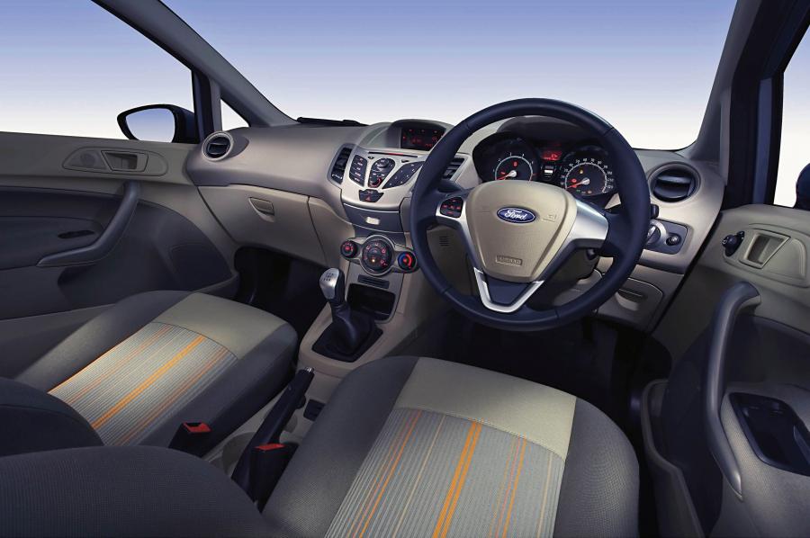  Ford Fiesta 2008 2008 года  (фото 2 из 12)